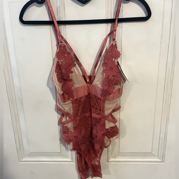 Bodysuit - Picture 1 of 3